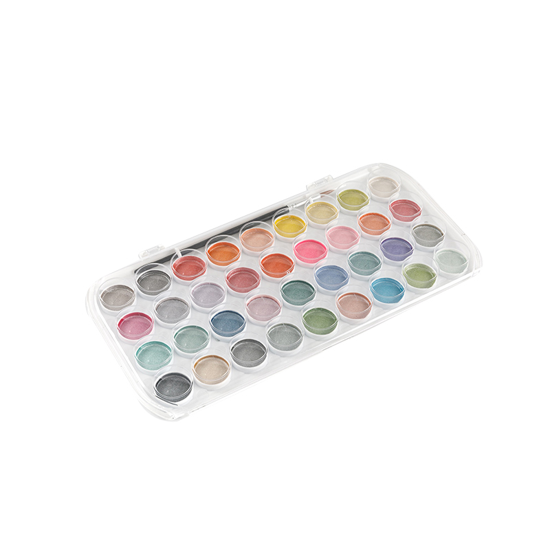 Kokie yra „Pearlescent“ akvarelės rinkinio pranašumai, palyginti su įprastais akvarelės rinkiniais?